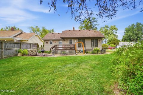 Tiny photo for 2355 Roseview Drive, Toledo, OH 43613 (MLS # 10008230)