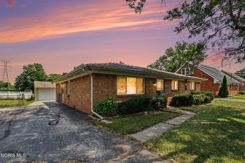 Tiny photo for 5964 Merle Street, Toledo, OH 43623 (MLS # 10010929)