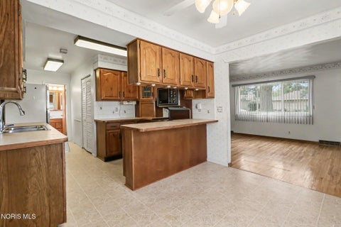 Tiny photo for 5964 Merle Street, Toledo, OH 43623 (MLS # 10010929)