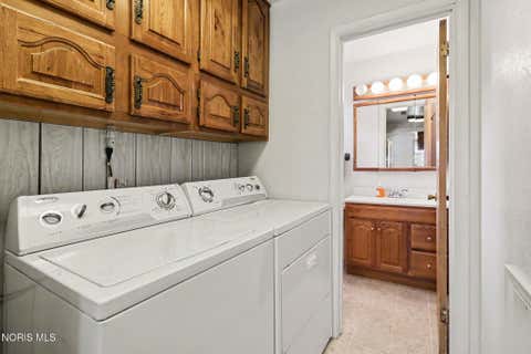 Tiny photo for 5964 Merle Street, Toledo, OH 43623 (MLS # 10010929)