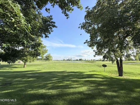 Tiny photo for 5432 Bayshore Road, Oregon, OH 43616 (MLS # 10012493)