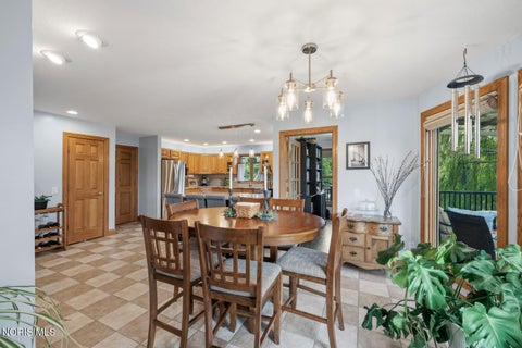 Tiny photo for 19588 W River Road, Bowling Green, OH 43402 (MLS # 10010147)