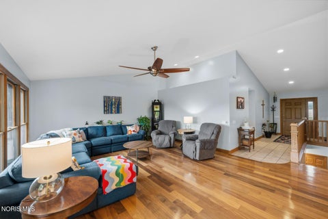 Tiny photo for 19588 W River Road, Bowling Green, OH 43402 (MLS # 10010147)