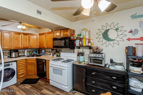 Tiny photo for 3692 Lakepointe Drive, Northwood, OH 43619 (MLS # 10006922)
