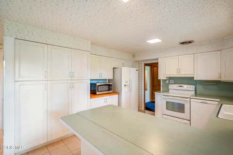 Tiny photo for 3225 Hargo Road, Toledo, OH 43606 (MLS # 10009944)