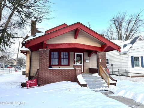 Photo of 4203 Berwick Avenue, Toledo, OH 43612 (MLS # 10003856)