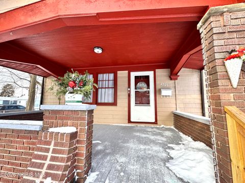 Tiny photo for 4203 Berwick Avenue, Toledo, OH 43612 (MLS # 10003856)