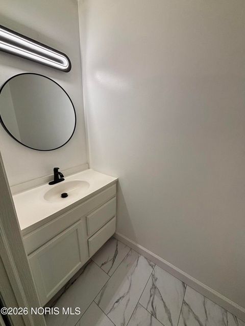 Tiny photo for 127 W Bancroft Street, Toledo, OH 43620 (MLS # 10003025)