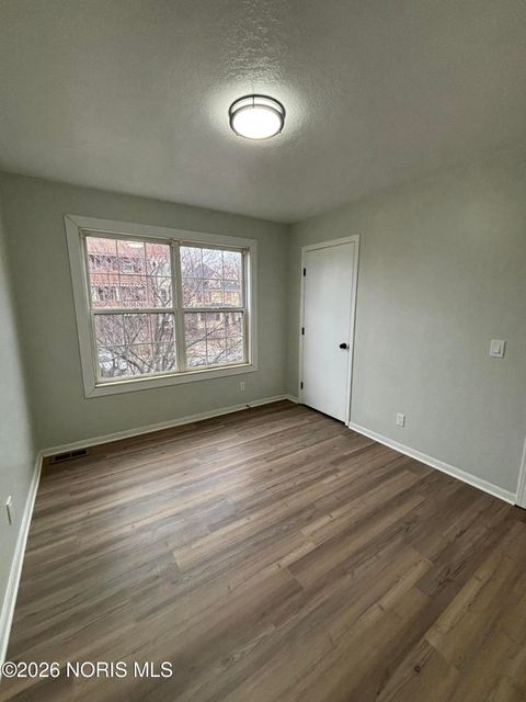 Tiny photo for 127 W Bancroft Street, Toledo, OH 43620 (MLS # 10003025)