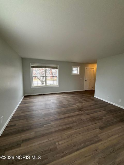 Tiny photo for 127 W Bancroft Street, Toledo, OH 43620 (MLS # 10003025)