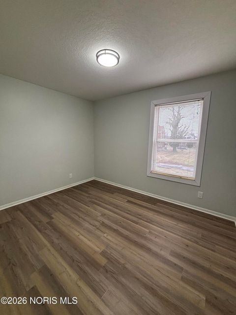 Tiny photo for 127 W Bancroft Street, Toledo, OH 43620 (MLS # 10003025)