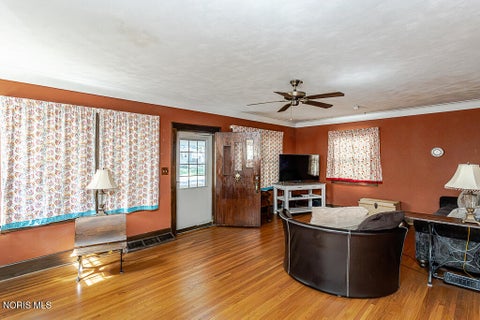 Tiny photo for 3547 Island Avenue, Toledo, OH 43614 (MLS # 10013884)