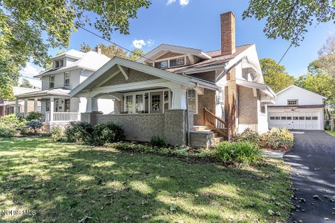 Tiny photo for 3547 Island Avenue, Toledo, OH 43614 (MLS # 10013884)