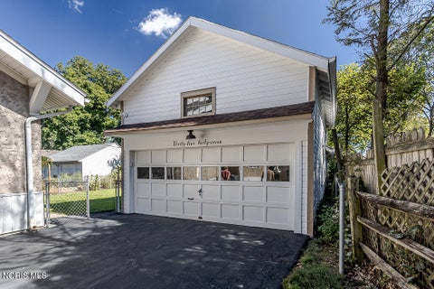 Tiny photo for 3547 Island Avenue, Toledo, OH 43614 (MLS # 10013884)