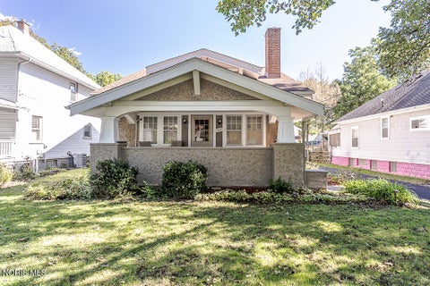 Photo of 3547 Island Avenue, Toledo, OH 43614 (MLS # 10013884)