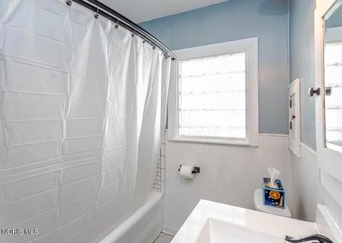 Tiny photo for 3547 Island Avenue, Toledo, OH 43614 (MLS # 10013884)