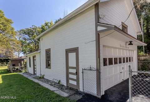 Tiny photo for 3547 Island Avenue, Toledo, OH 43614 (MLS # 10013884)