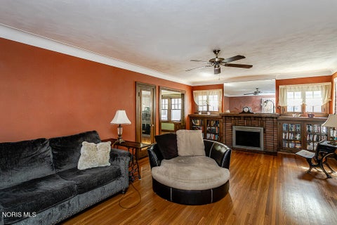 Tiny photo for 3547 Island Avenue, Toledo, OH 43614 (MLS # 10013884)