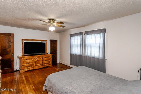 Tiny photo for 3547 Island Avenue, Toledo, OH 43614 (MLS # 10013884)