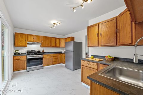 Tiny photo for 1116 Ottawa Avenue, Defiance, OH 43512 (MLS # 10003176)