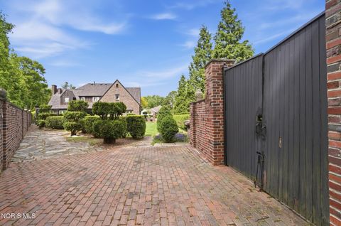 Tiny photo for 30051 Hickory Hill Drive, Perrysburg, OH 43551 (MLS # 10007981)