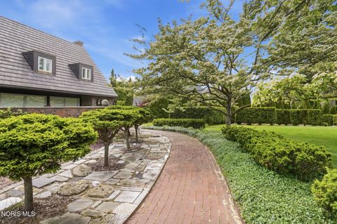 Tiny photo for 30051 Hickory Hill Drive, Perrysburg, OH 43551 (MLS # 10007981)