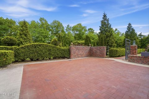 Tiny photo for 30051 Hickory Hill Drive, Perrysburg, OH 43551 (MLS # 10007981)