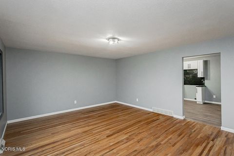 Tiny photo for 5125 Selma Street, Toledo, OH 43613 (MLS # 10004847)