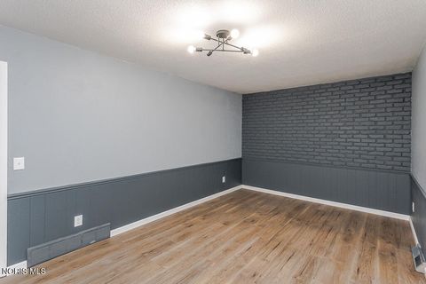 Tiny photo for 5125 Selma Street, Toledo, OH 43613 (MLS # 10004847)