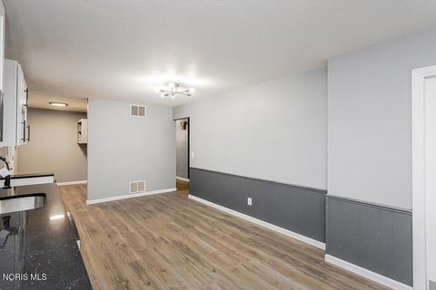 Tiny photo for 5125 Selma Street, Toledo, OH 43613 (MLS # 10004847)