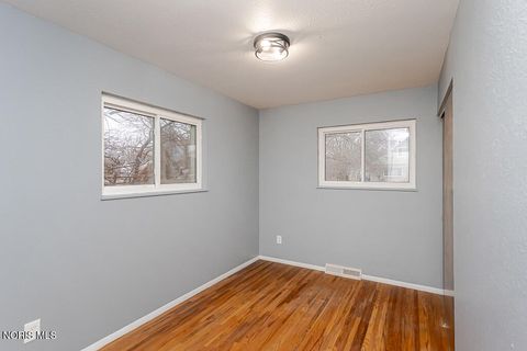 Tiny photo for 5125 Selma Street, Toledo, OH 43613 (MLS # 10004847)