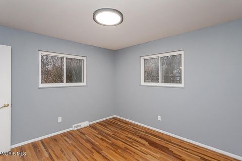 Tiny photo for 5125 Selma Street, Toledo, OH 43613 (MLS # 10004847)