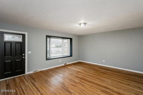 Tiny photo for 5125 Selma Street, Toledo, OH 43613 (MLS # 10004847)