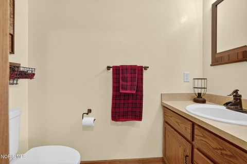 Tiny photo for 21906 Anderson Road, Bowling Green, OH 43402 (MLS # 10005245)