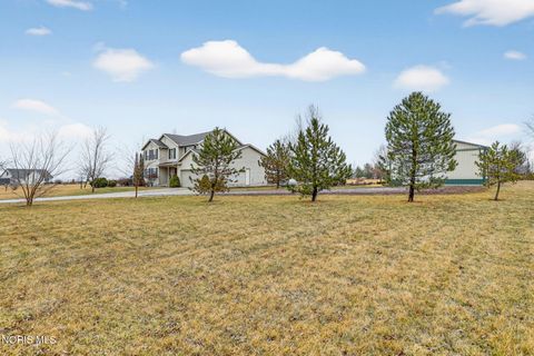 Tiny photo for 21906 Anderson Road, Bowling Green, OH 43402 (MLS # 10005245)