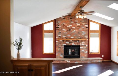 Photo of 4112 Harris Street, Toledo, OH 43613 (MLS # 10003357)