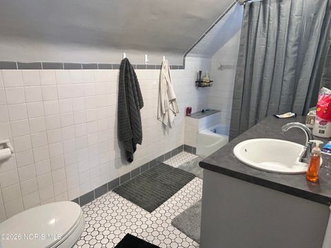 Tiny photo for 4112 Harris Street, Toledo, OH 43613 (MLS # 10003357)