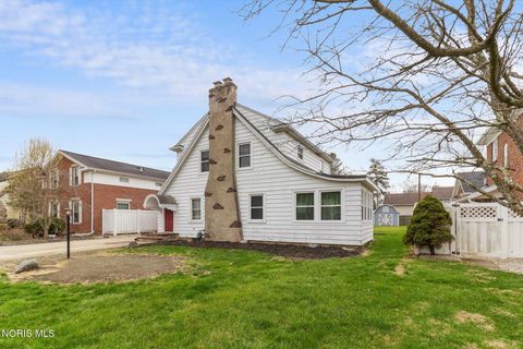 Tiny photo for 758 Barker Road, Fremont, OH 43420 (MLS # 10005731)