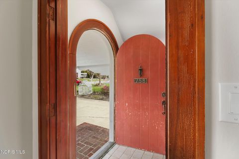 Tiny photo for 758 Barker Road, Fremont, OH 43420 (MLS # 10005731)