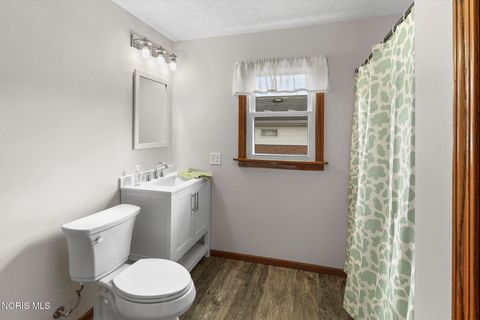 Tiny photo for 758 Barker Road, Fremont, OH 43420 (MLS # 10005731)