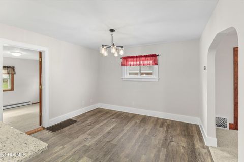 Tiny photo for 758 Barker Road, Fremont, OH 43420 (MLS # 10005731)