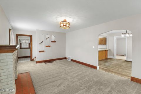 Tiny photo for 758 Barker Road, Fremont, OH 43420 (MLS # 10005731)