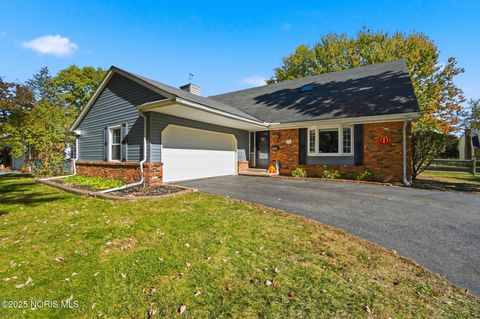 Tiny photo for 2403 Ragan Woods Drive, Toledo, OH 43614 (MLS # 10000688)