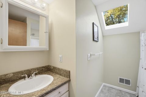 Tiny photo for 2403 Ragan Woods Drive, Toledo, OH 43614 (MLS # 10000688)