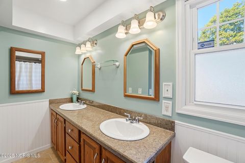 Tiny photo for 2403 Ragan Woods Drive, Toledo, OH 43614 (MLS # 10000688)