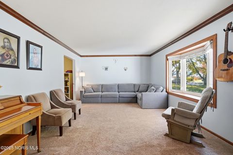 Tiny photo for 2403 Ragan Woods Drive, Toledo, OH 43614 (MLS # 10000688)