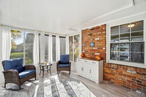 Tiny photo for 2403 Ragan Woods Drive, Toledo, OH 43614 (MLS # 10000688)