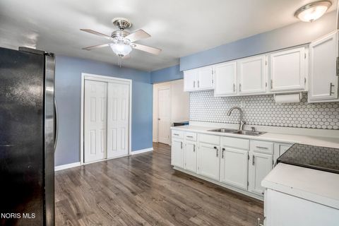 Tiny photo for 6253 Hancock Avenue, Toledo, OH 43615 (MLS # 10010964)