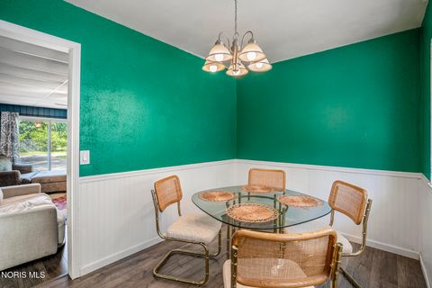 Tiny photo for 6253 Hancock Avenue, Toledo, OH 43615 (MLS # 10010964)