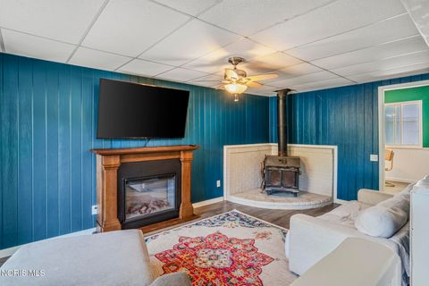 Tiny photo for 6253 Hancock Avenue, Toledo, OH 43615 (MLS # 10010964)